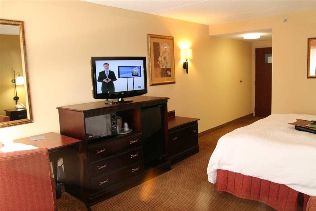 Hampton Inn Олив Бранч Стая снимка