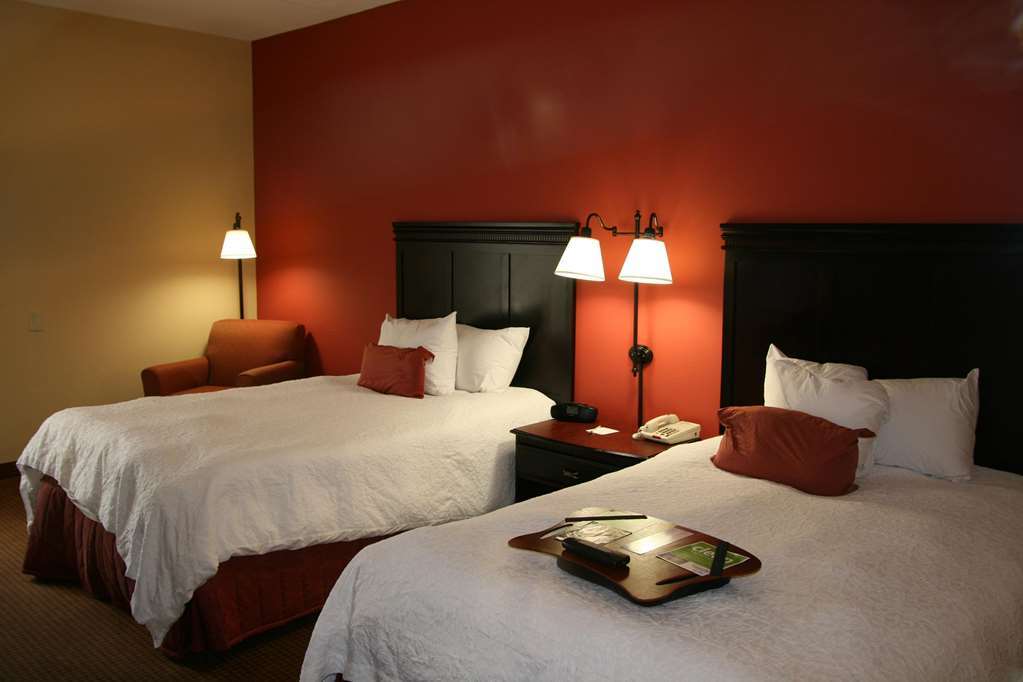 Hampton Inn Олив Бранч Стая снимка